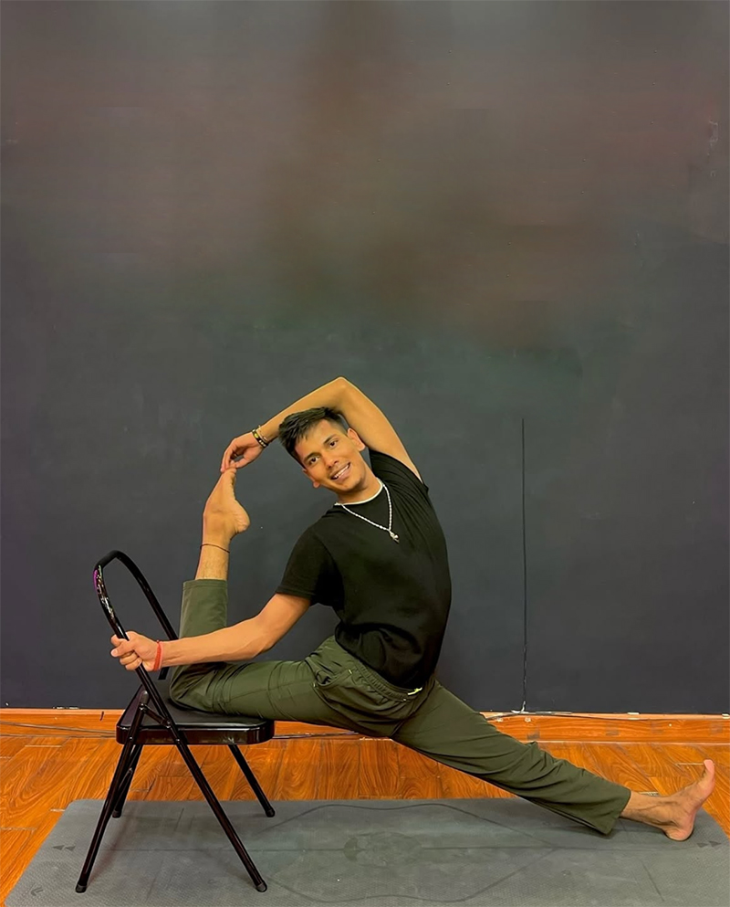 yoga master at Shiva Flow Vietnam